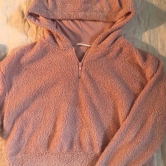 Cropped Fuzz Sweater - Picture 3 of 3